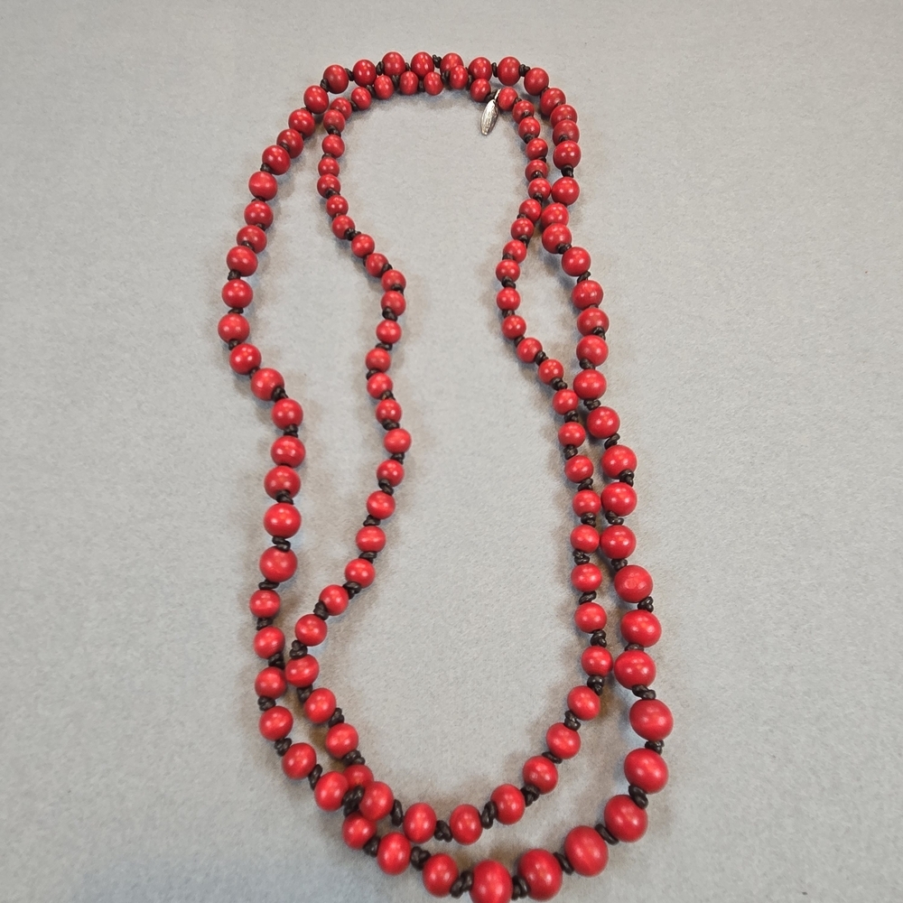 Plunder Design Beaded Necklace Womens‎ OS Red Wood Knotted Long Strand Boho
